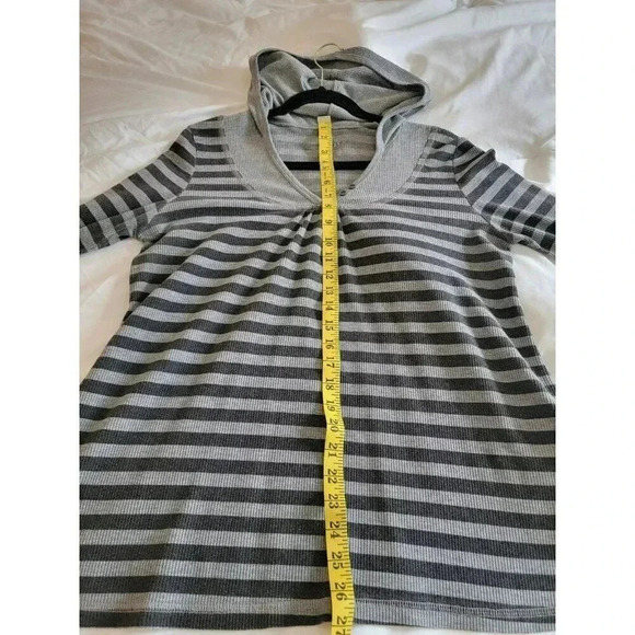 Duo Maternity Medium/Large Shirt Pre-owned - Picture 4 of 6